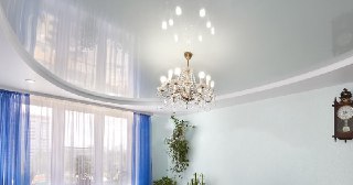 Глянцевый потолок Ухта, цена от 4394 руб.
